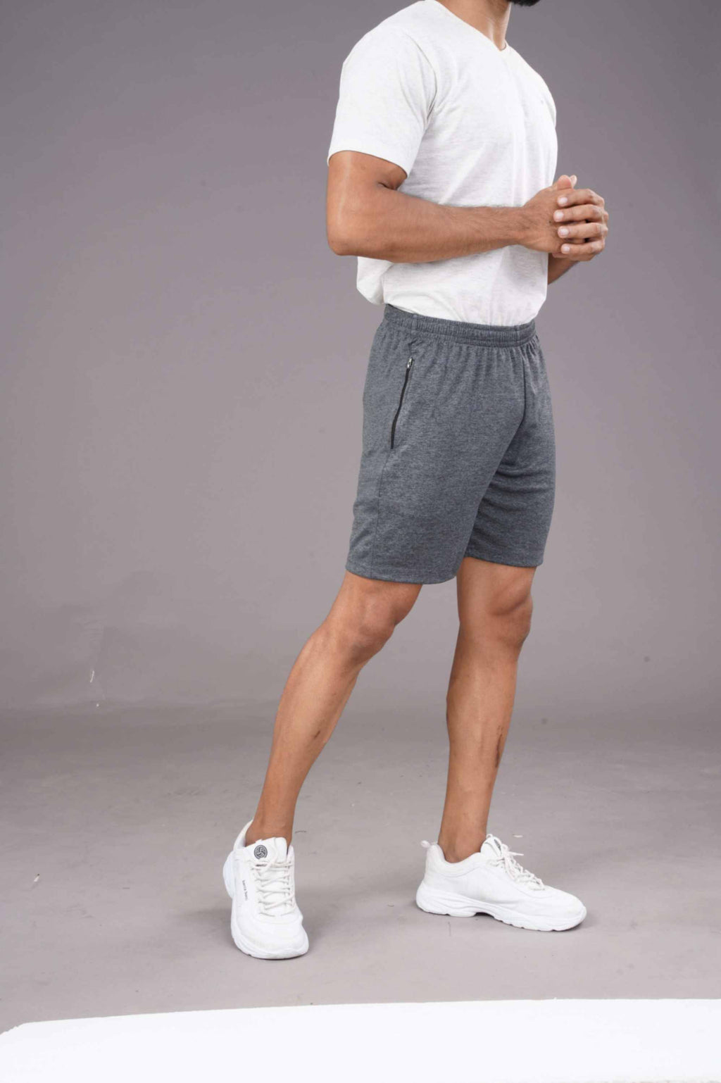 RUNNER SHORT - DARK GREY