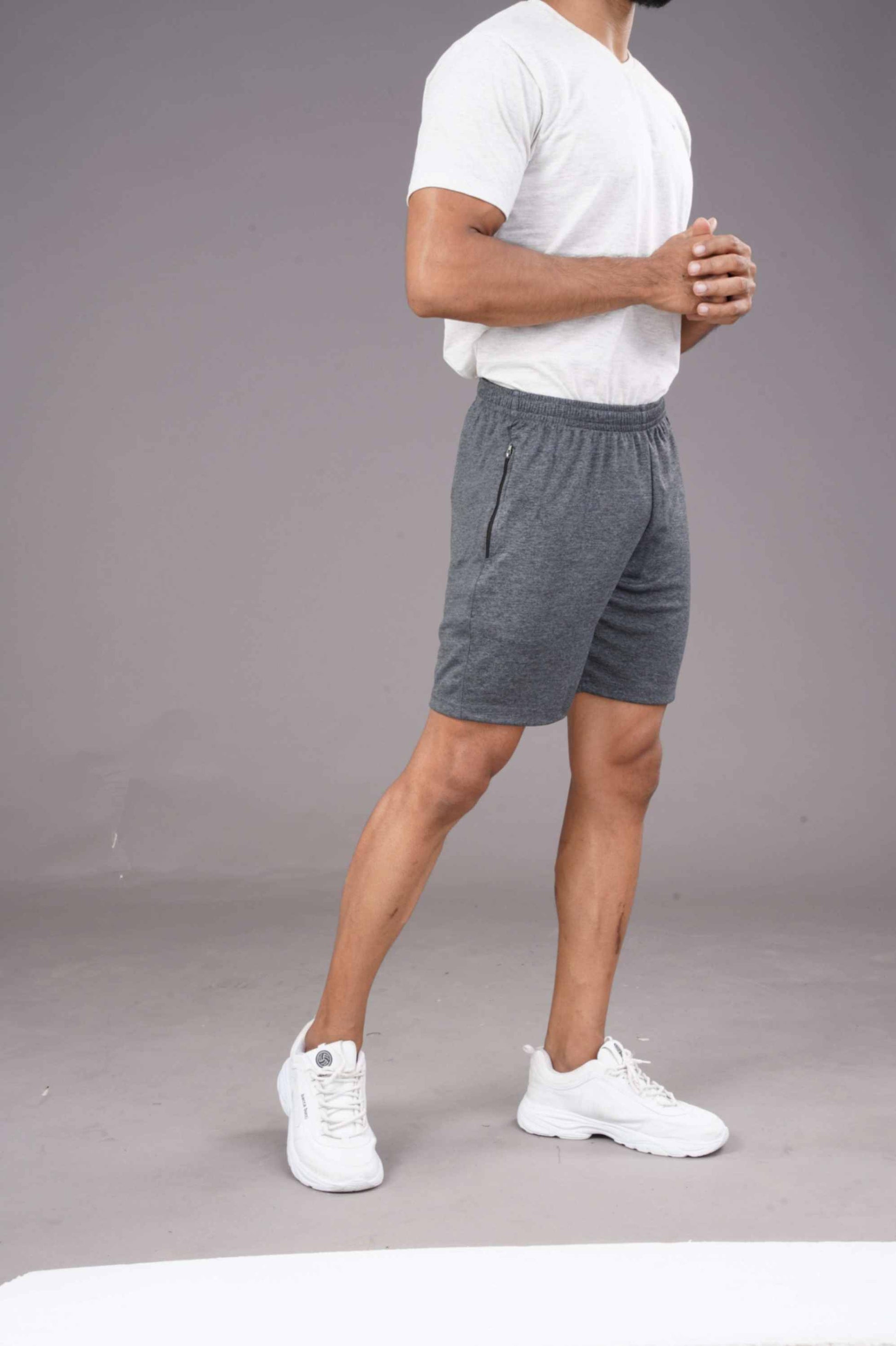 RUNNER SHORT - DARK GREY