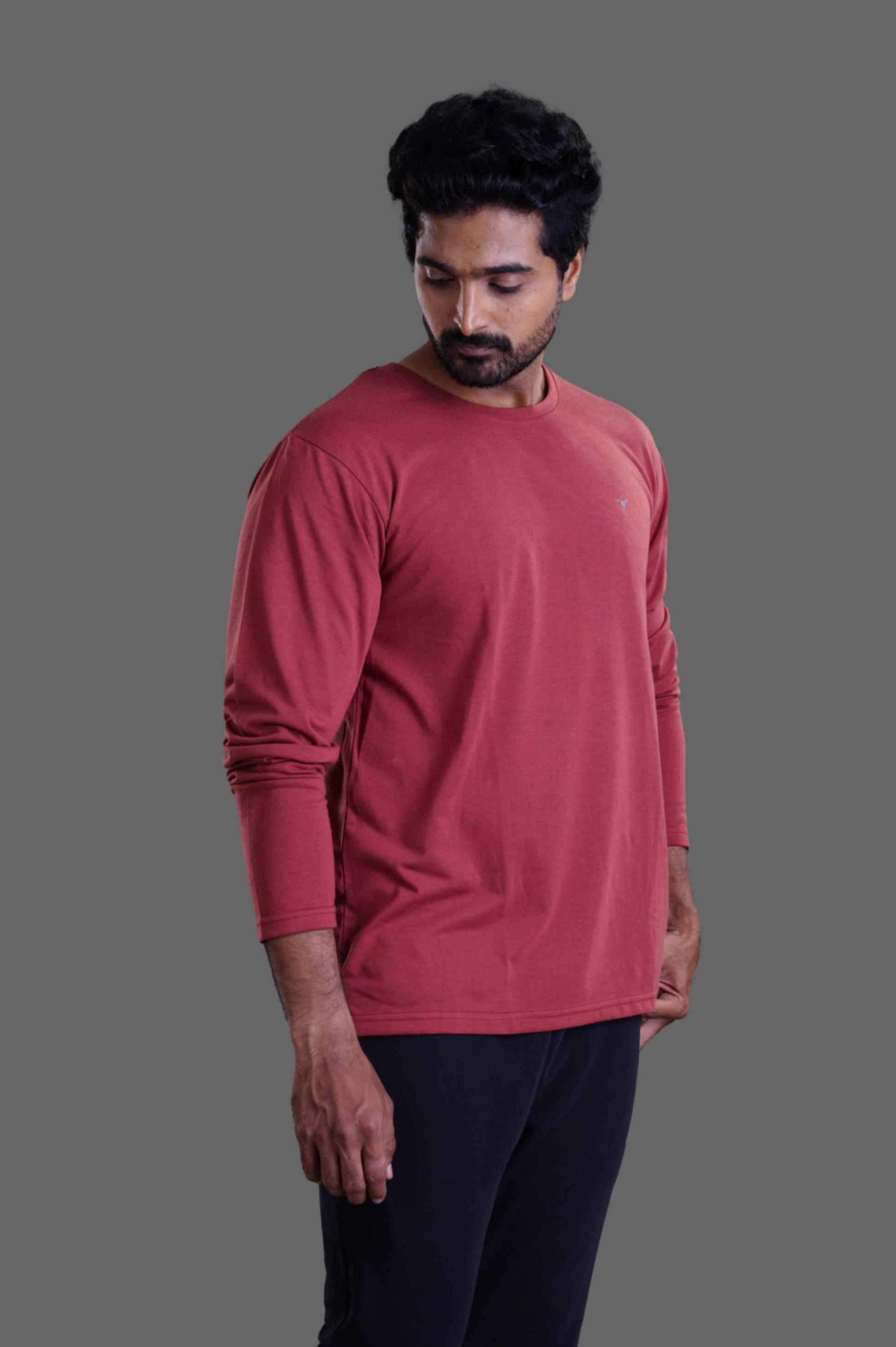 ROUND NECK FULL SLEEVES T- SHIRT - BRICK RED