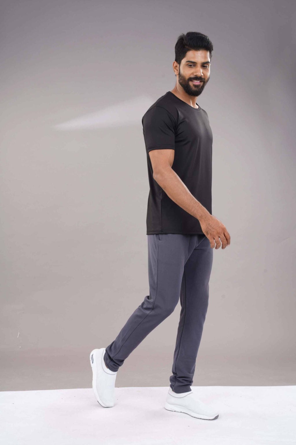 BUTTER LYCR R-NECK T-SHIRT - BLACK