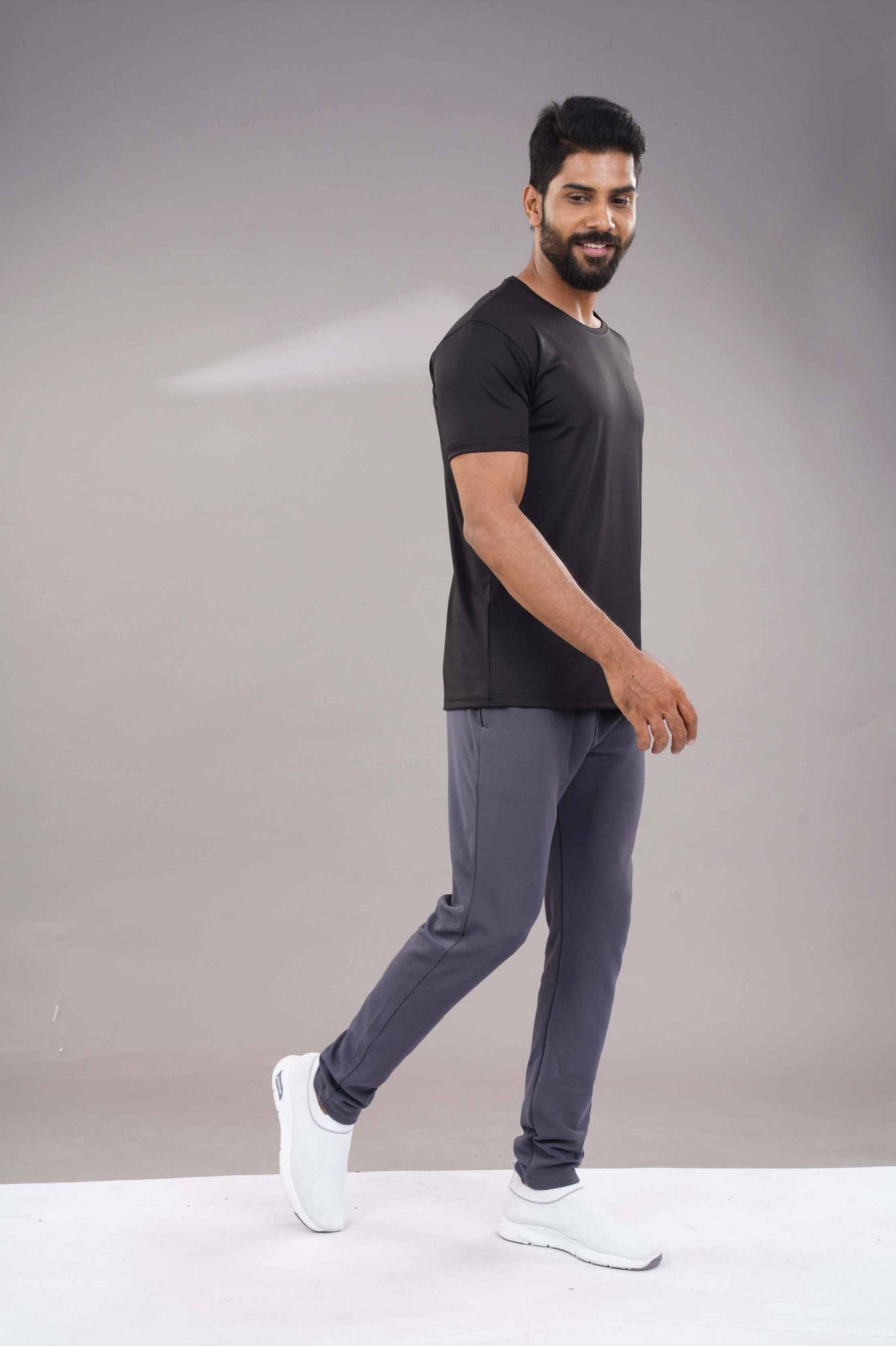 BUTTER LYCR R-NECK T-SHIRT - BLACK