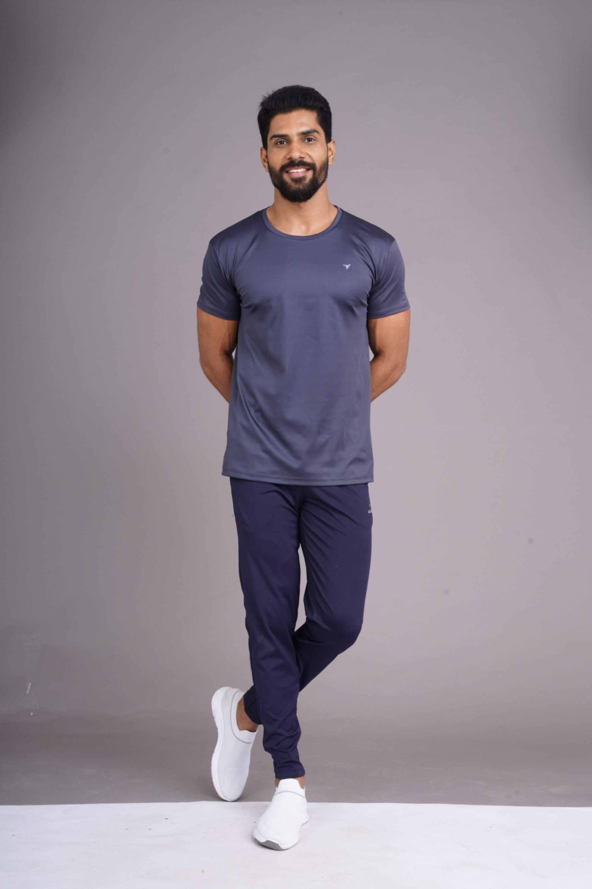 BUTTER LYCR R-NECK T-SHIRT - DARK GREY