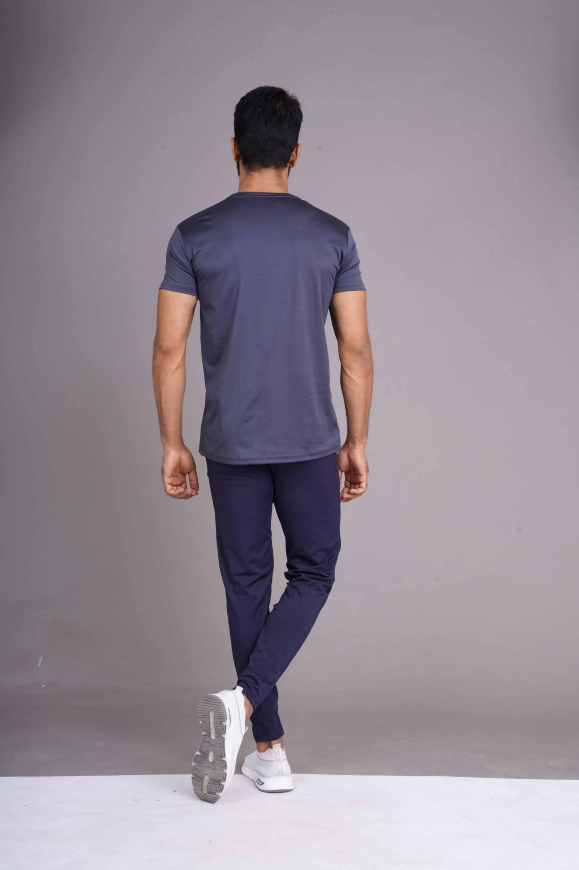 BUTTER LYCR R-NECK T-SHIRT - DARK GREY