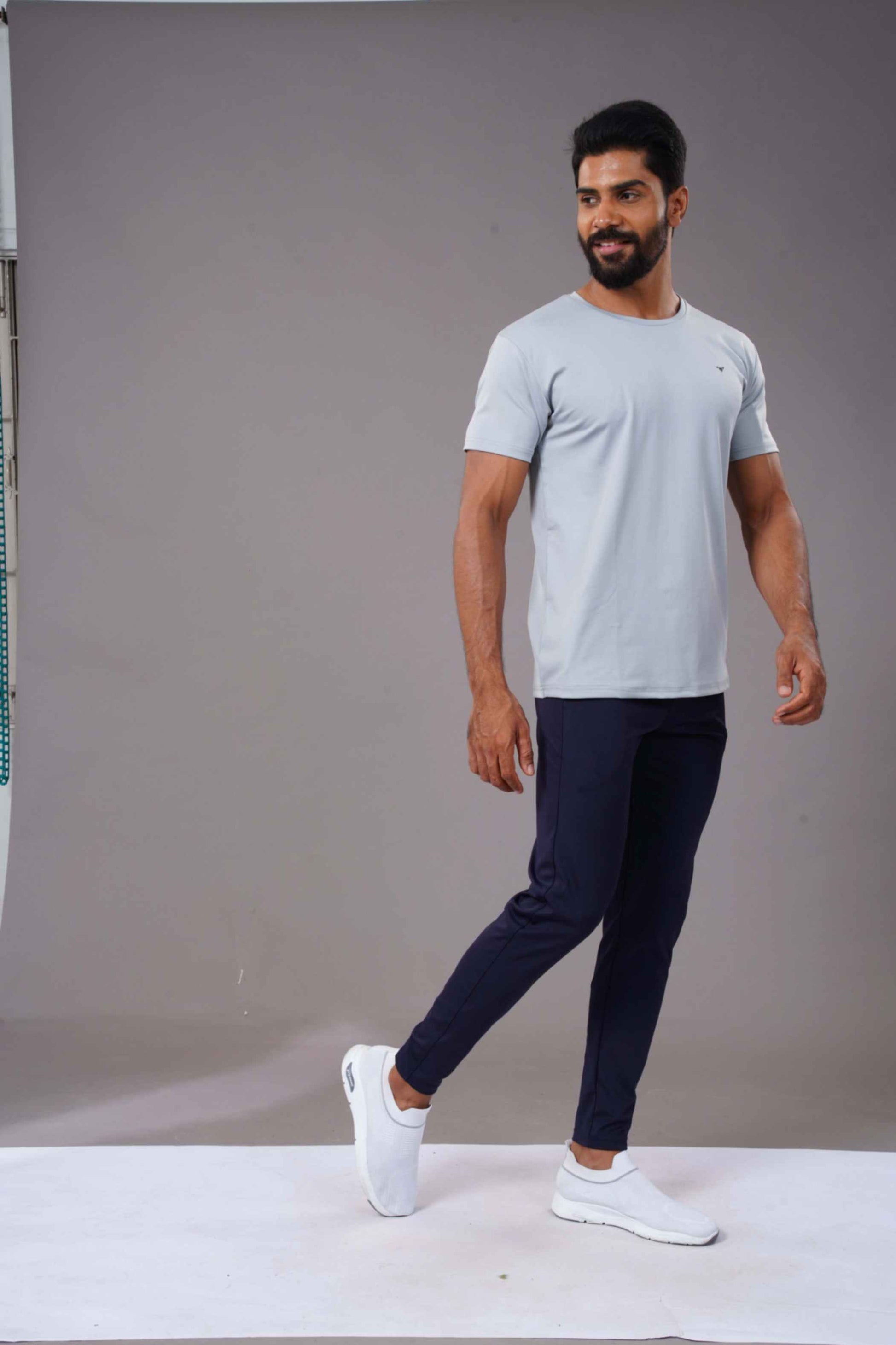 BUTTER LYCR R-NECK T-SHIRT - LIGHT GREY