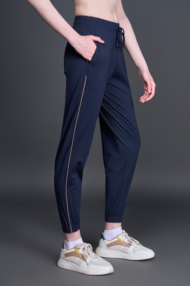 Women Solid Regular Fit Joggers with COTEX
