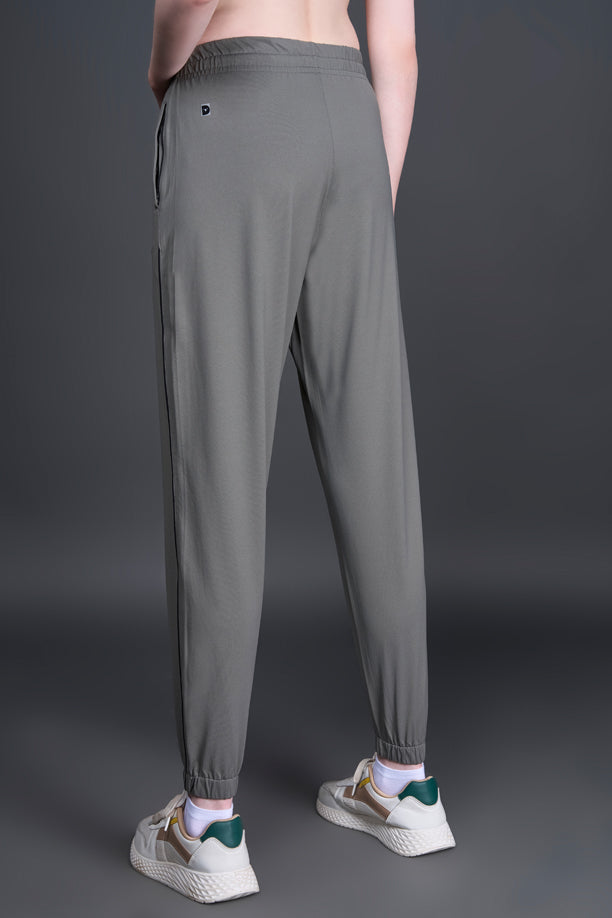 Women Solid Regular Fit Joggers with COTEX