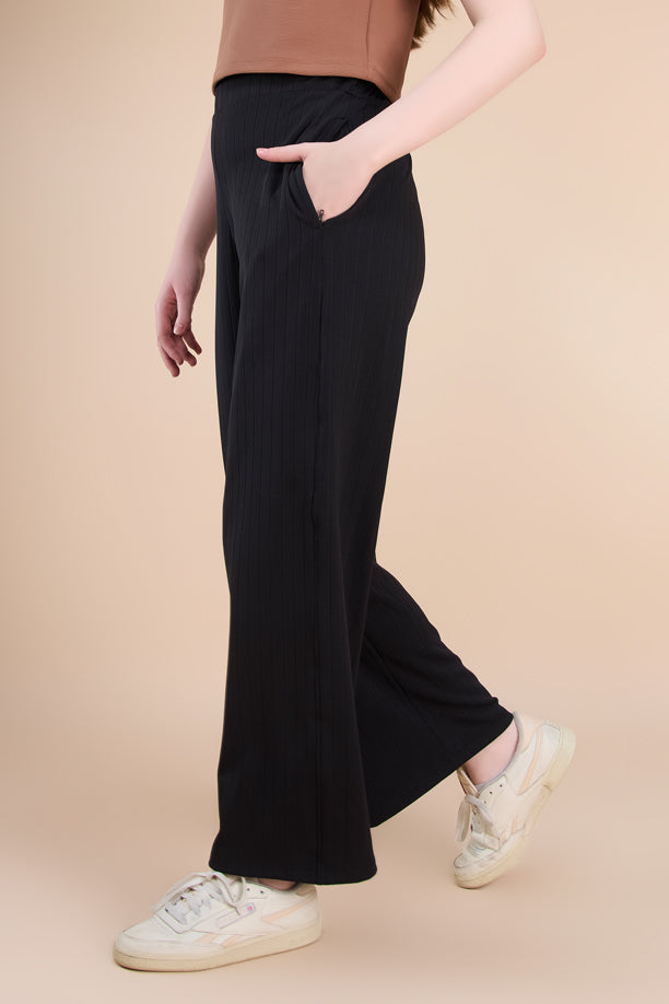 Women Textured Wide Leg Pants with COTEX