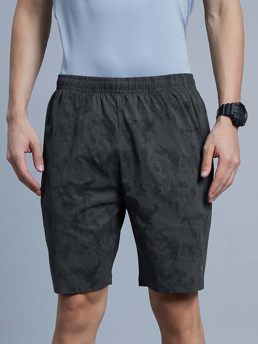 Men Regular Fit Printed Cotton Shorts with Zipper Pockets