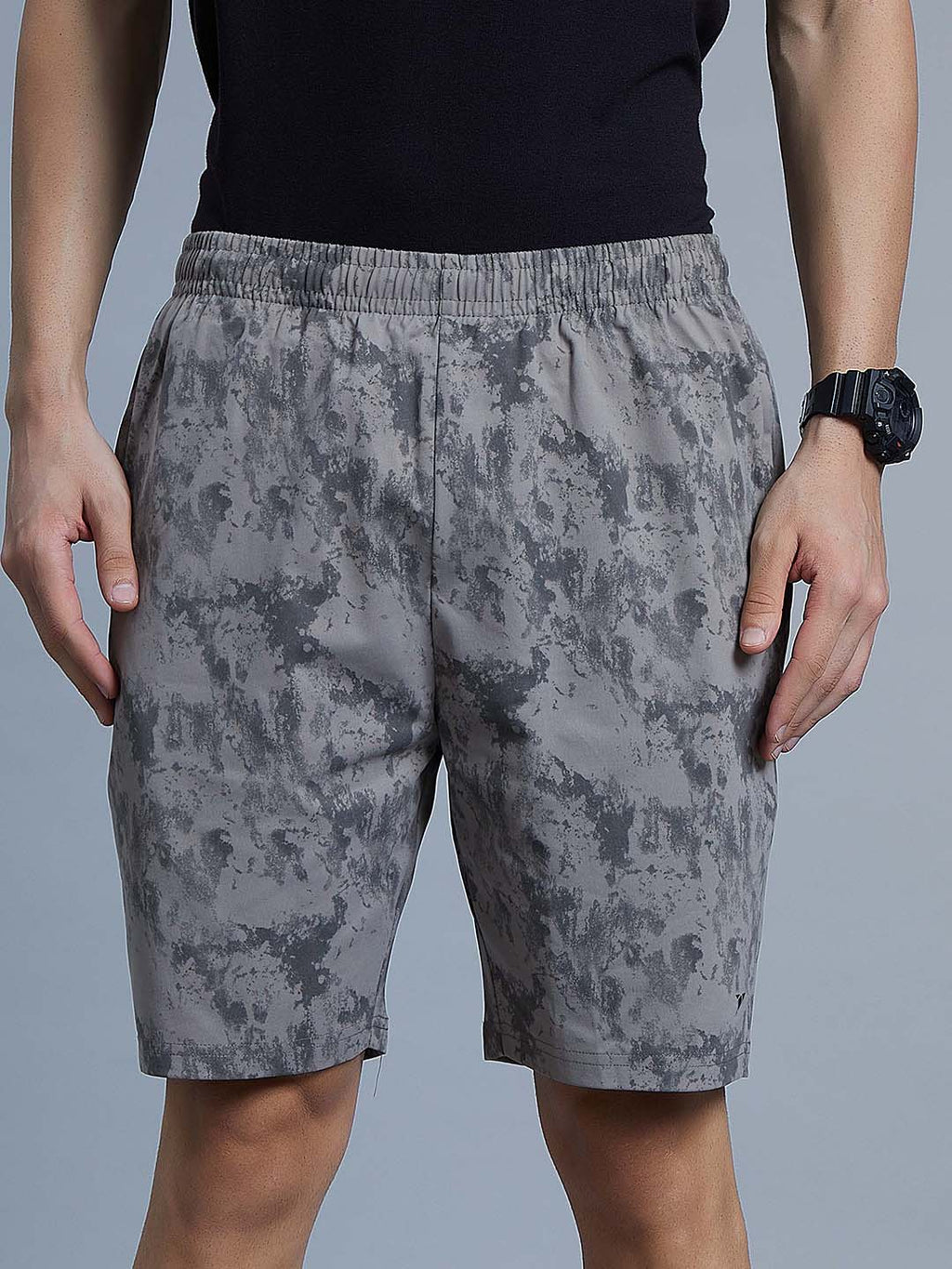 Men Regular Fit Printed Cotton Shorts with Zipper Pockets