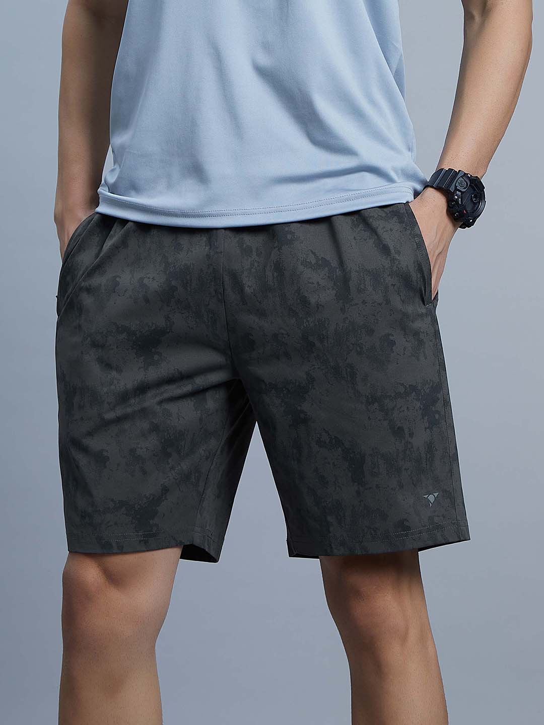 Men Regular Fit Printed Cotton Shorts with Zipper Pockets