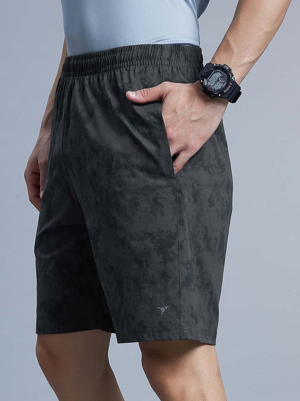 Men Regular Fit Printed Cotton Shorts with Zipper Pockets