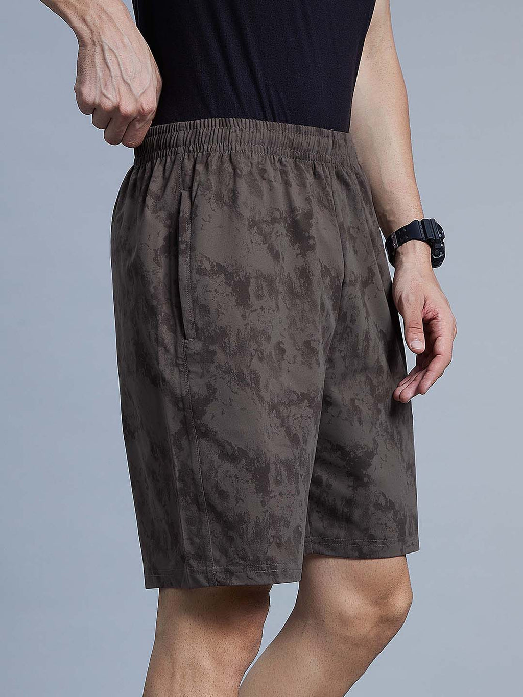 Men Regular Fit Printed Cotton Shorts with Zipper Pockets