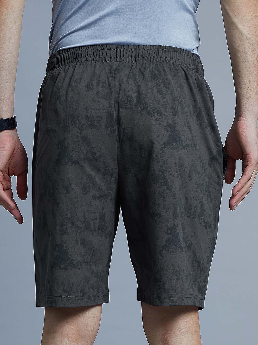 Men Regular Fit Printed Cotton Shorts with Zipper Pockets