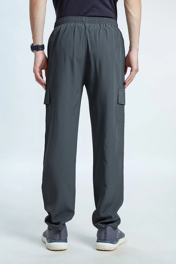Men Regular Fit Active Cargo Pants with Floaty