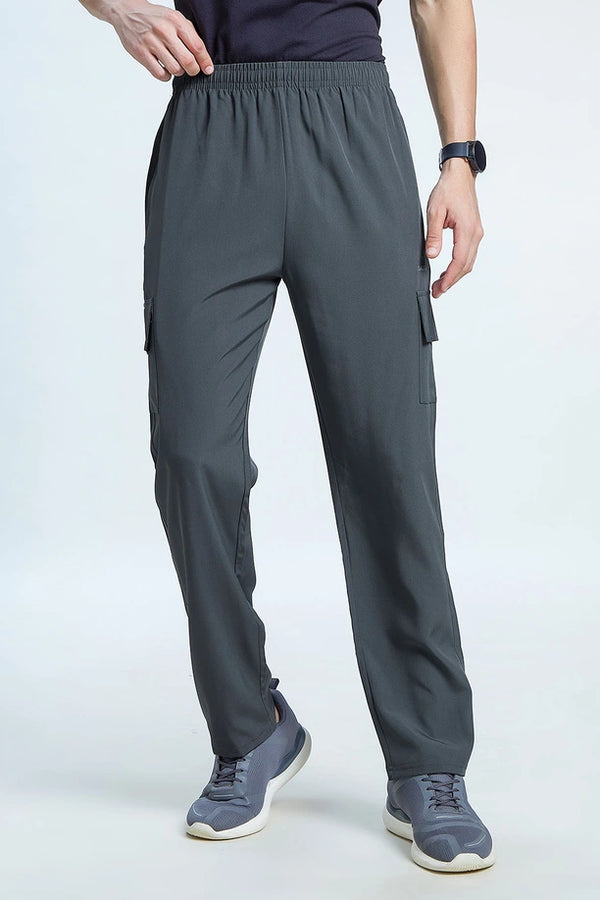 Men Regular Fit Active Cargo Pants with Floaty