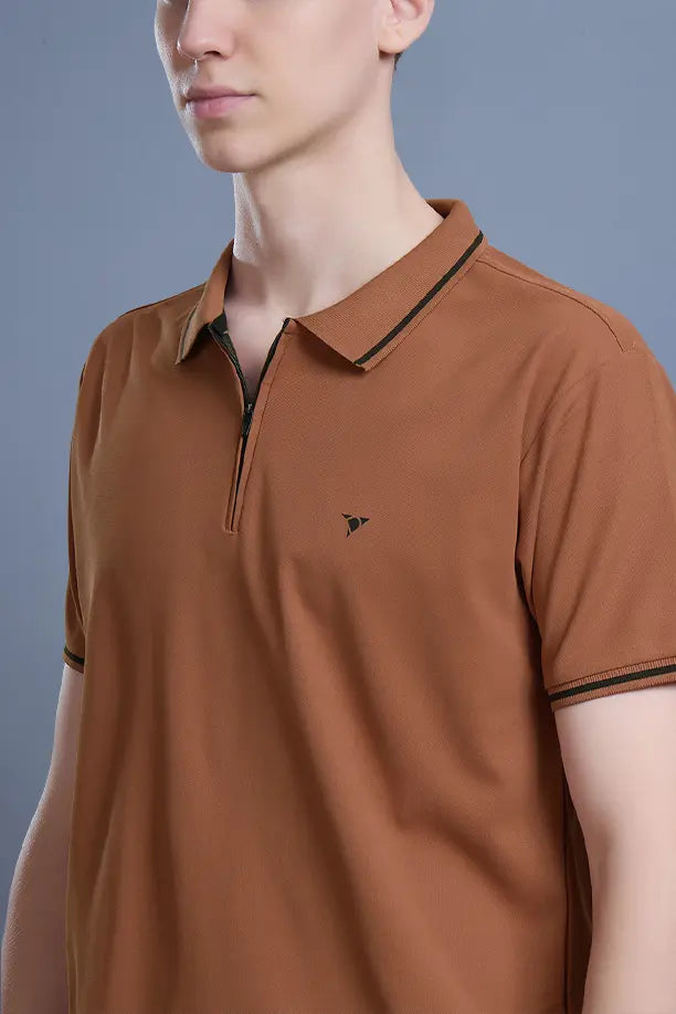 SLEEK T SHIRT- CLAY BROWN