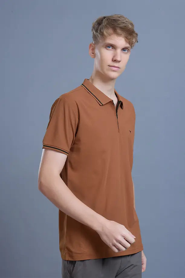 SLEEK T SHIRT- CLAY BROWN