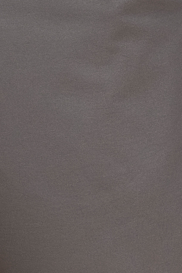 RELAX SHORT | MEHANDI